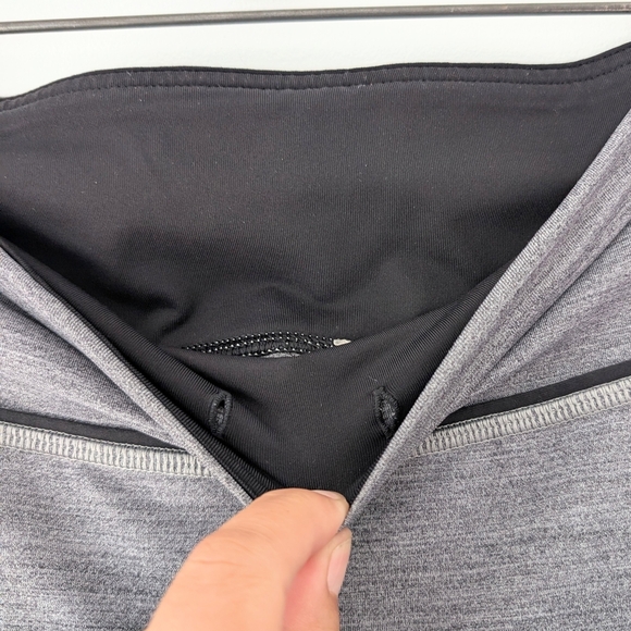 Lululemon Pace Rival Crop 22"
Heathered Black / Black ~ Size 8 - Picture 10 of 10